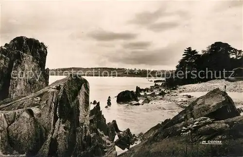 Locquirec Plage de la roche tomb Locquirec