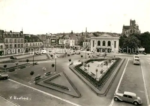 Meaux_Seine_et_Marne La Place Henri IV Meaux_Seine_et_Marne