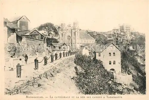 Madagaskar Cathedrale et la rue des canons a Tananarive Madagaskar