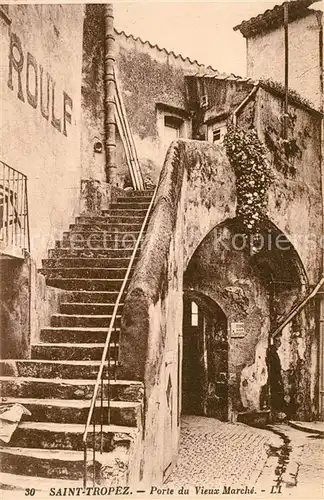 Saint_Tropez_Var Porte du Vieux Marche Saint_Tropez_Var