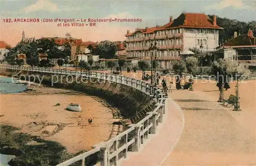 Arcachon_Gironde Boulevard Promenade et les Villas Arcachon Gironde