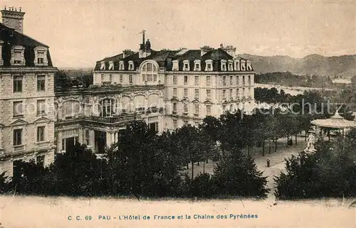 Pau Hotel de France et la Chaine des Pyrenees Pau
