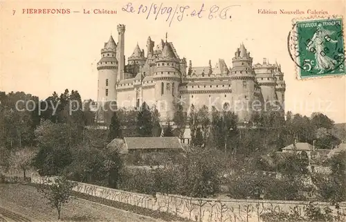 Pierrefonds_Oise Chateau Schloss Pierrefonds Oise
