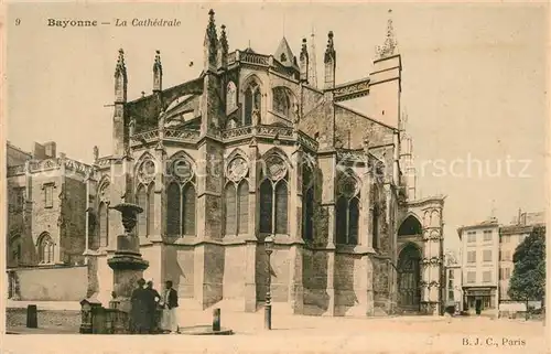 Bayonne_Pyrenees_Atlantiques La Cathedrale Bayonne_Pyrenees