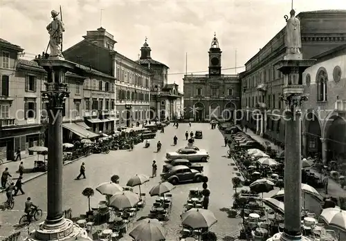 Ravenna_Italia Piazza del Popolo Colonne S. Vitale e S. Apollinare Ravenna Italia