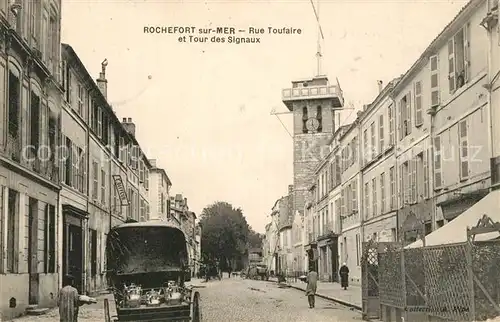 Rochefort_sur_Mer Rue Toufaire et Tour des Signaux Rochefort_sur_Mer