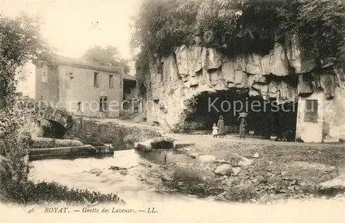 Royat_Puy_de_Dome Grotte des Laveuses Royat_Puy_de_Dome