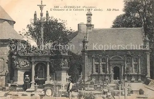 Guimiliau Ossuaire et Calvaire XVIe siecle Guimiliau