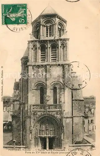 Poitiers_Vienne Eglise Sainte Radegonde Clocher Roman du XIer siecle Poitiers Vienne