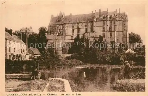 Chateaudun Chateau vu sur le Loir Chateaudun