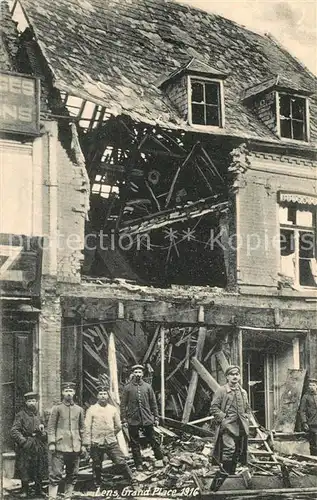 Lens_Pas de Calais Grand Place Zerstoertes Haus Lens_Pas de Calais