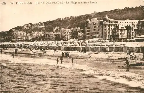 Trouville Deauville La plage a maree haute Trouville Deauville