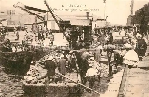 Casablanca Les Barcasses debarquant des marchandises Casablanca