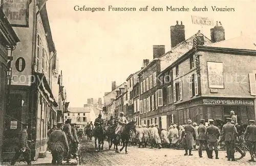 Vouziers Gefangene Franzosen auf dem Marsch durch Vouziers Vouziers