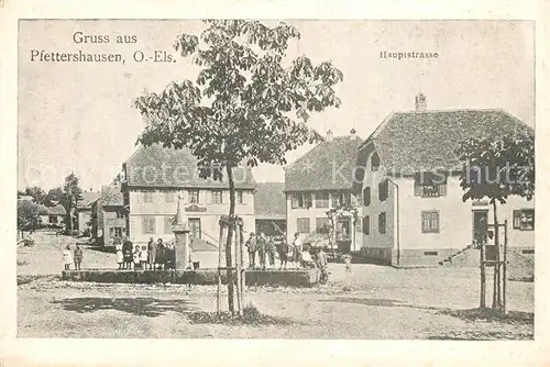 Pfettershausen_Elsass Hauptstrasse Brunnen 