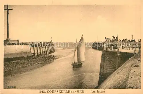 Courseulles sur Mer Les Jetees Courseulles sur Mer