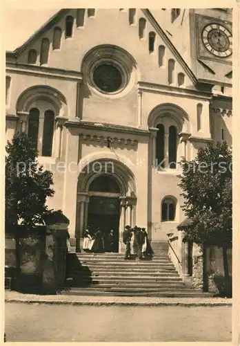 Trachten_Italien Costumi Alto Adige Chiesa  