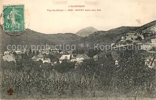 Royat_Puy_de_Dome dans son Nid Royat_Puy_de_Dome