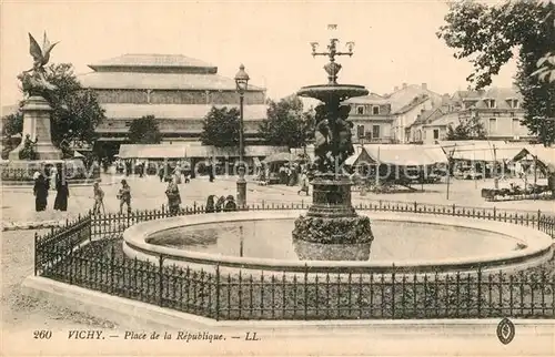 Vichy_Allier Place de la Republique Fontaine Monument Vichy Allier