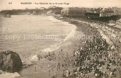 Biarritz_Pyrenees_Atlantiques Vue generale de la grande plage Biarritz_Pyrenees