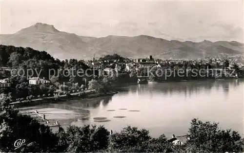 Hendaye_Pyrenees_Atlantiques Frontiere Franco Espagnole Hendaye_Pyrenees