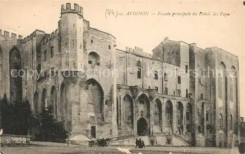 Avignon_Vaucluse Facade principale du Palais des Papes Avignon Vaucluse