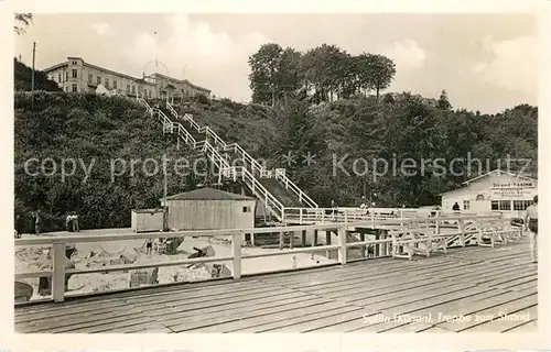 Sellin_Ruegen Treppe zum Strand Strandgaststaette Sellin Ruegen