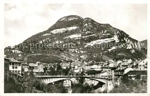 Saint Claude_Jura Pont central et Mont Bayard Saint Claude_Jura