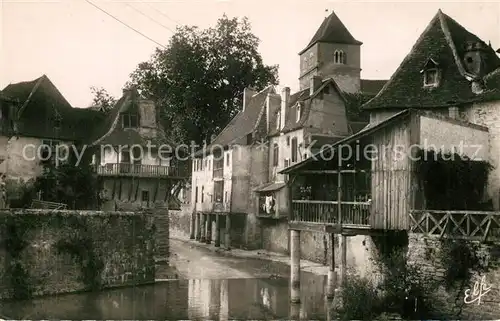 Salies de Bearn Vieilles maisons sur le Saleys Salies de Bearn