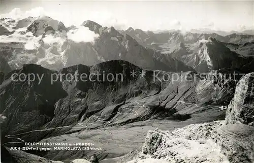 Pordoijoch Dolomitenstrasse Marmolata Pordoijoch