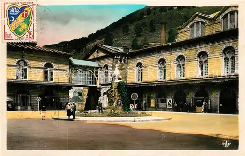 Le_Mont Dore_Puy_de_Dome La Place et lEtablissement Thermal Le_Mont Dore_Puy_de_Dome