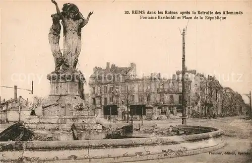 Reims_Champagne_Ardenne dans les Ruines Fontaine Bartholdi Place de Republique Grande Guerre Truemmer 1. Weltkrieg Reims_Champagne_Ardenne