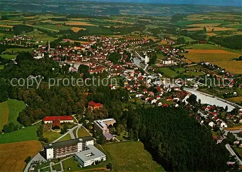 Bad_Hall_Oberoesterreich Kurort Kuranstalt Fliegeraufnahme Bad_Hall_Oberoesterreich