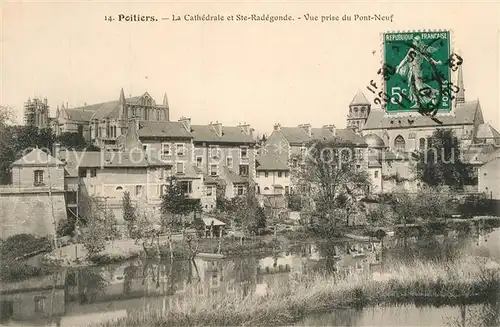 Poitiers_Vienne Cathedrale et Sainte Radegonde vue prise du pont neuf Poitiers Vienne