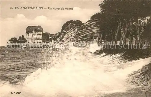 Evian les Bains_Haute_Savoie Un coup de vague Evian les Bains_Haute