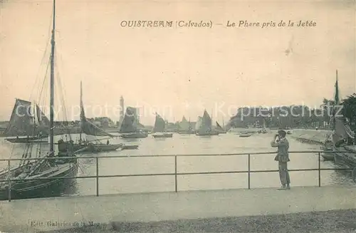 Ouistreham Le Phare pris de la Jetee Ouistreham