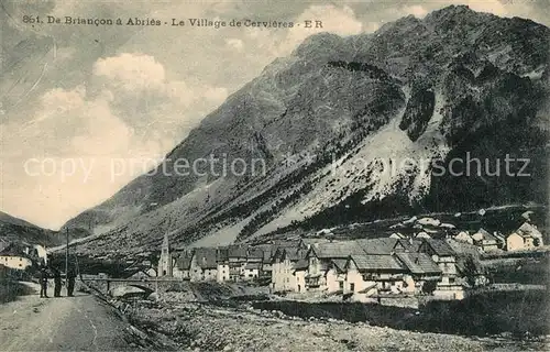 Cervieres_Briancon Vue generale du village Route de Briancon a Abries Cervieres Briancon