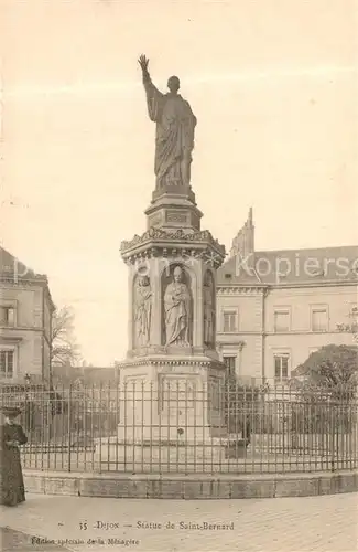 Dijon_Cote_d_Or Statue de Saint Bernard Dijon_Cote_d_Or