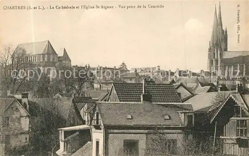Chartres_Eure_et_Loir La Cathedrale et lEglise Saint Aiguan Vue prise de la Courtille Chartres_Eure_et_Loir
