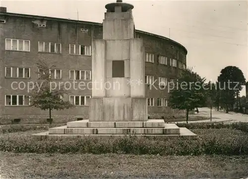 Strzelin Pomnik gen Swierczewskiego Strzelin