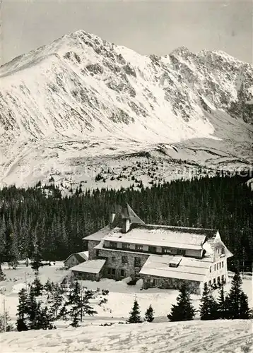 Tatry_Vysoke_Gebirge Schronisko na Hall Gasienicowej w glebi Zolta Turnia Tatry_Vysoke_Gebirge