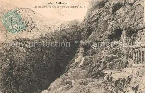 Rotheneuf Les Rochers sculptes au bord du Gouffre Rotheneuf