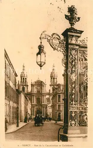 Nancy_Lothringen Rue de la Constitution et Cathedrale Nancy Lothringen