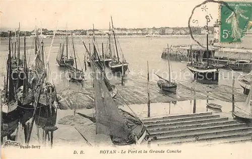 Royan_Charente Maritime Le Port et la Grande Conche Bateaux Royan Charente Maritime