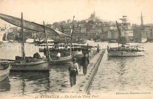 Marseille_Bouches du Rhone Un coin du vieux port des bateaux Marseille