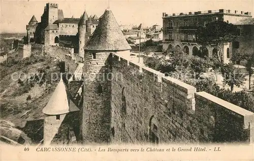 Carcassonne Cit? Les Remparts vers le Chateau et le Grand Hotel Carcassonne