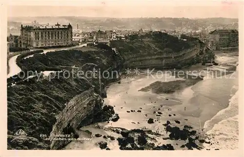 Biarritz_Pyrenees_Atlantiques Les falaises vues du phare Biarritz_Pyrenees