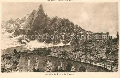 Chamonix Aiguille du Dru et le Viaduc Gebirgspanorama Alpen Chamonix