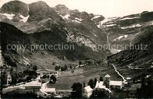 Gavarnie_Hautes Pyrenees Vue generale Gavarnie Hautes Pyrenees