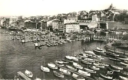 Marseille_Bouches du Rhone Bassin de carenage Quai de Rive Neuve Port Bateaux Marseille